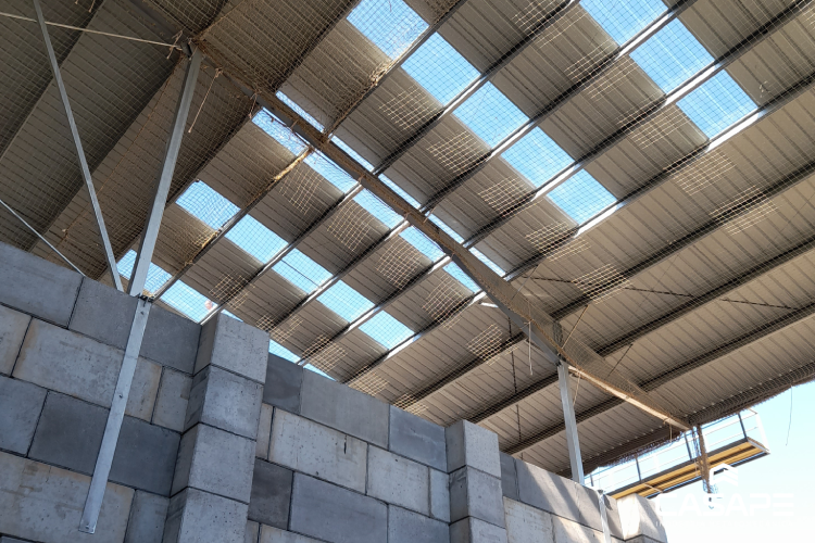 Cobertura metálica - Armazém industrial
