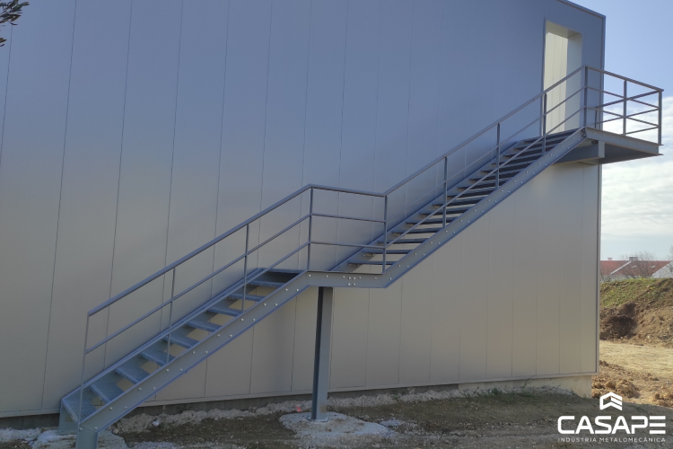 Edifício metálico comercial