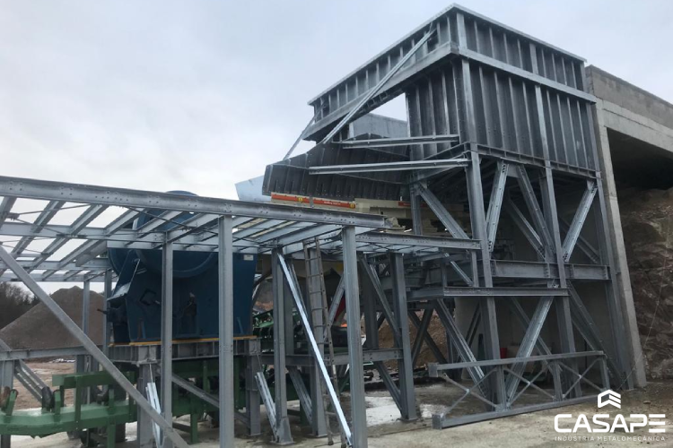 Estrutura metálica - Equipamento industrial